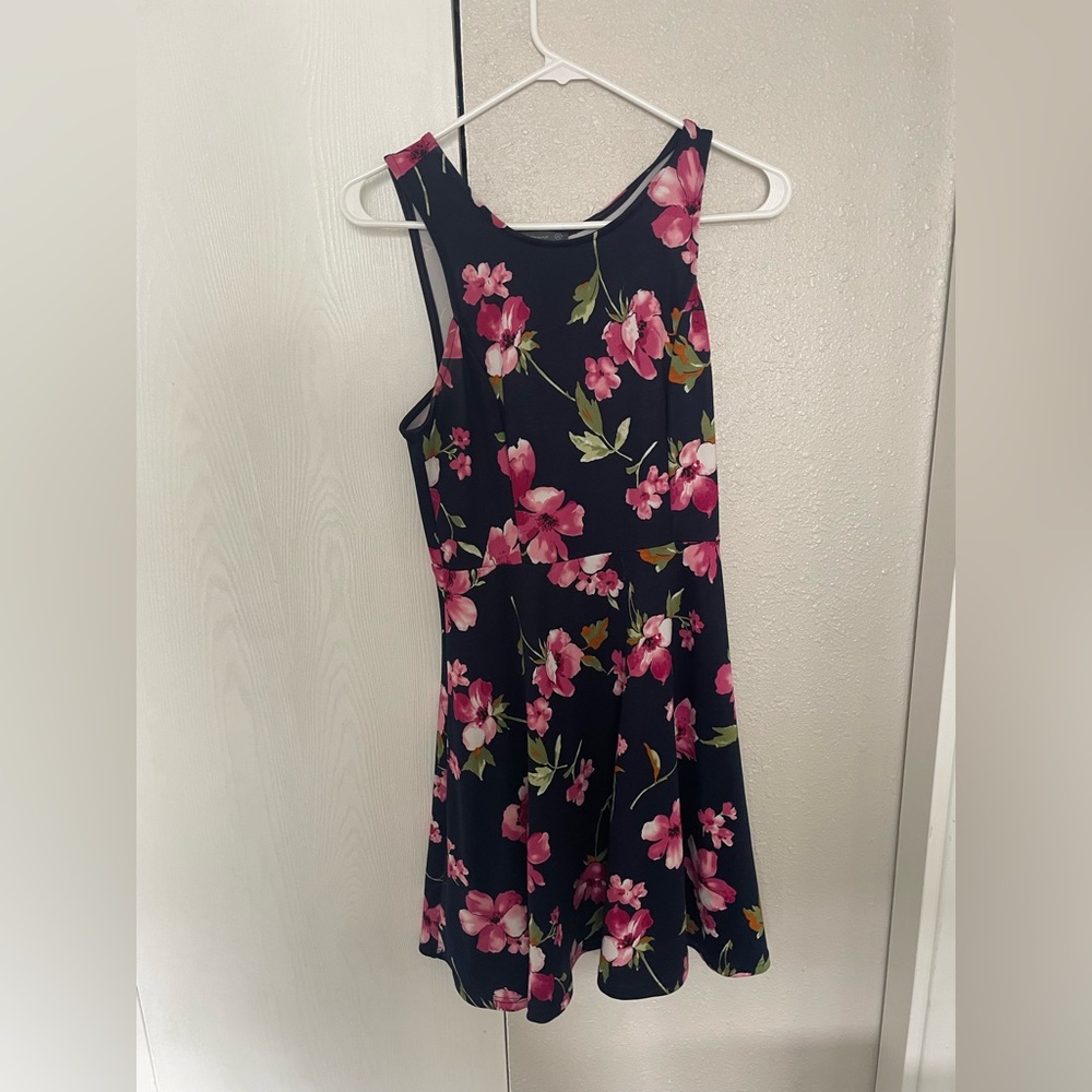 Soprano brand Dress size M